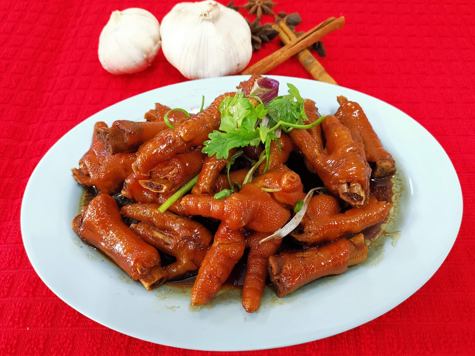 Stewed chicken feets 卤鸡脚